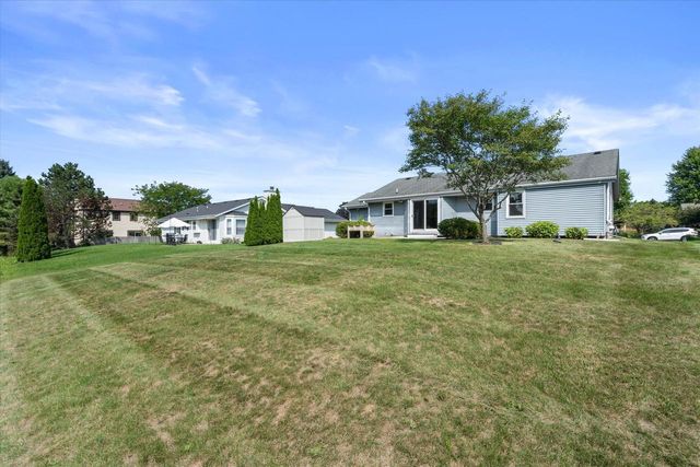 W162N10591 Auburn LANE, Germantown, WI 53022