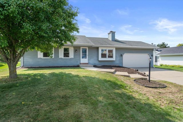 W162N10591 Auburn LANE, Germantown, WI 53022