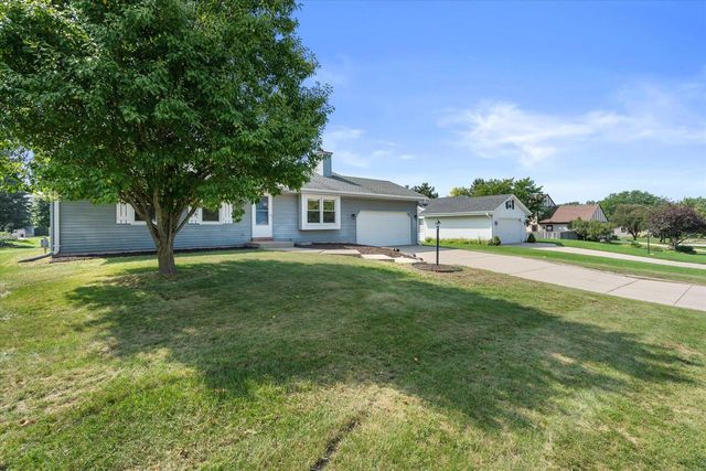 W162N10591 Auburn LANE, Germantown, WI 53022