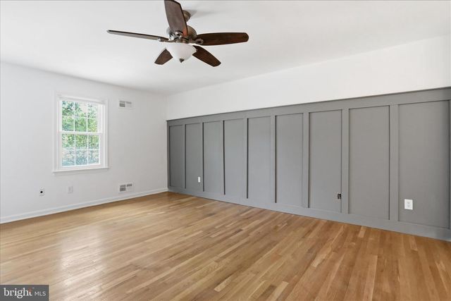 18 BENTANA WAY, Rockville, MD 20850