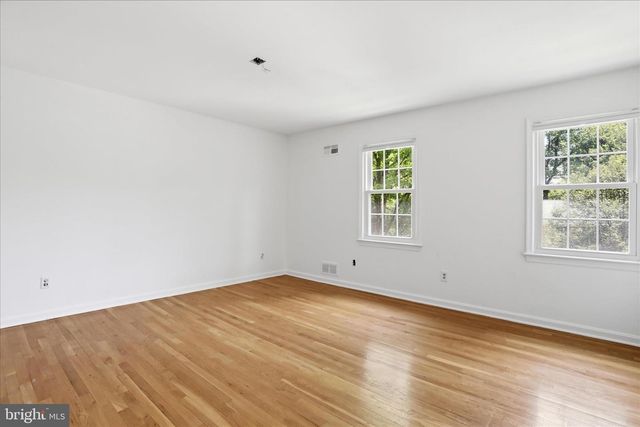 18 BENTANA WAY, Rockville, MD 20850
