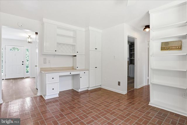 18 BENTANA WAY, Rockville, MD 20850