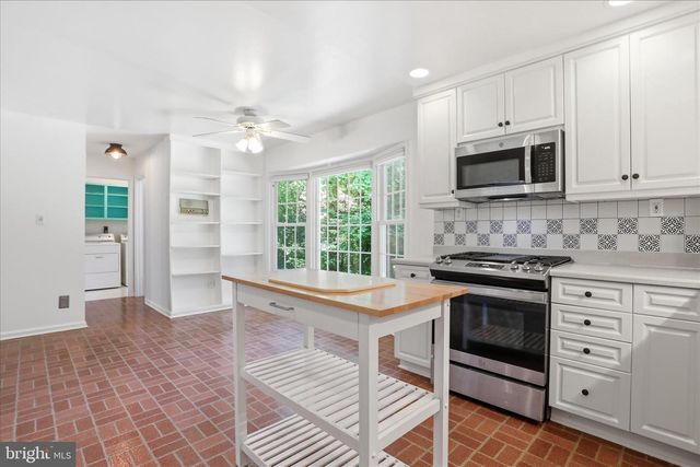 18 BENTANA WAY, Rockville, MD 20850