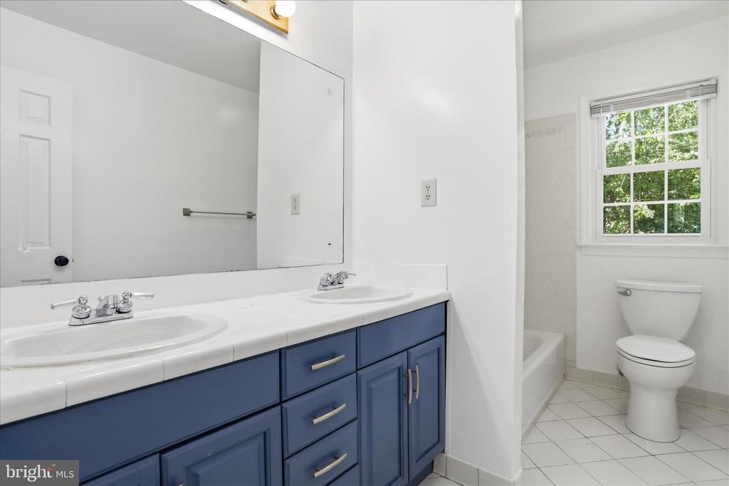 Image 35 of property listing at 18 BENTANA WAY, Rockville, MD 20850