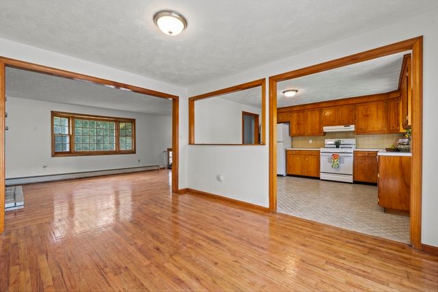 8 Main St, Wilmington, MA 01887