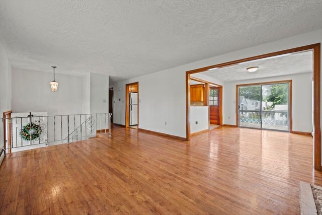 8 Main St, Wilmington, MA 01887