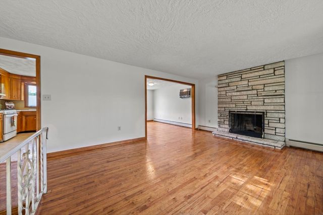 8 Main St, Wilmington, MA 01887