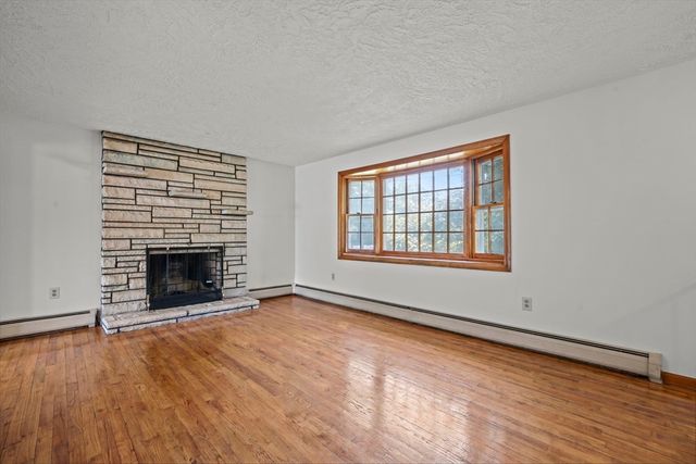 8 Main St, Wilmington, MA 01887