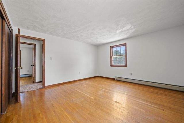 8 Main St, Wilmington, MA 01887