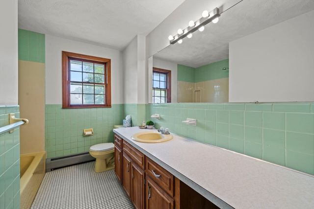 8 Main St, Wilmington, MA 01887