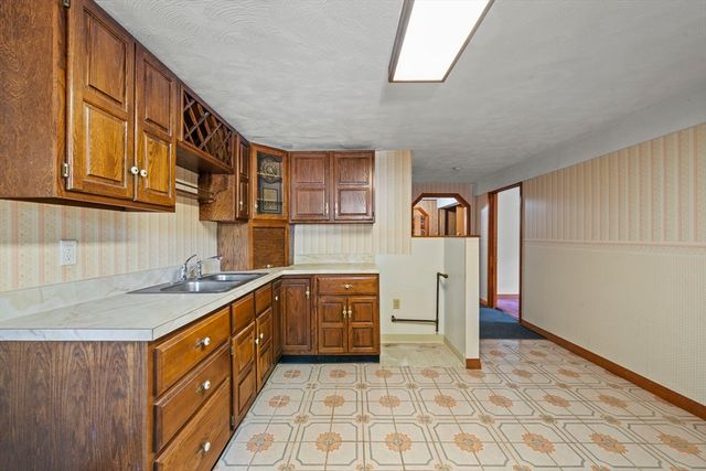 8 Main St, Wilmington, MA 01887