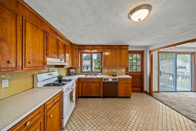 8 Main St, Wilmington, MA 01887