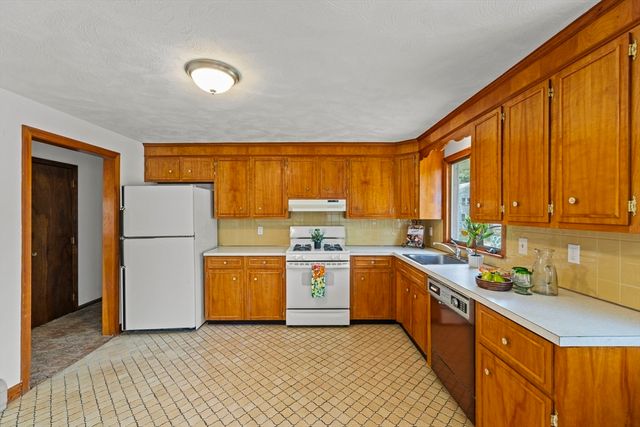 8 Main St, Wilmington, MA 01887