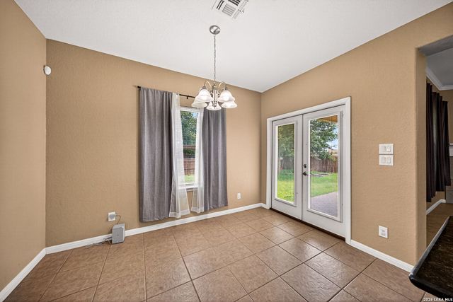 204 VALLEY FRG, Pleasanton, TX 78064