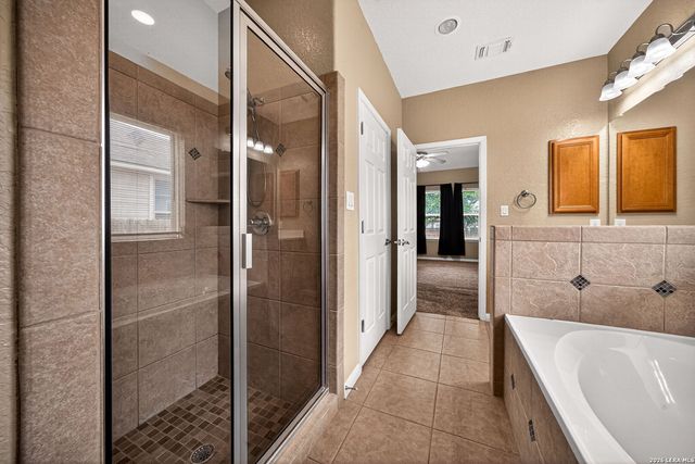 204 VALLEY FRG, Pleasanton, TX 78064