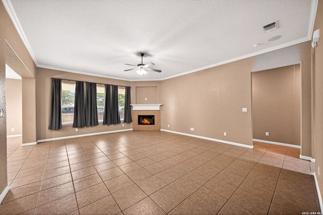 204 VALLEY FRG, Pleasanton, TX 78064