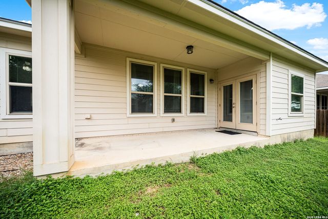 204 VALLEY FRG, Pleasanton, TX 78064