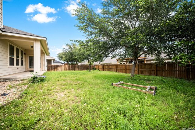 204 VALLEY FRG, Pleasanton, TX 78064