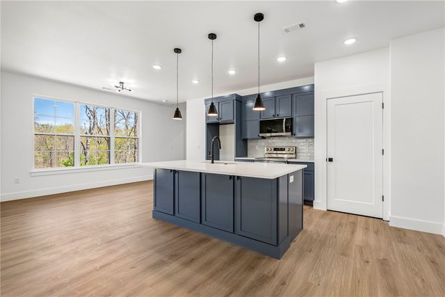 289 Kinross Drive, Bella Vista, AR 72715