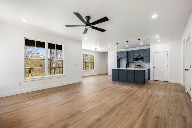 289 Kinross Drive, Bella Vista, AR 72715