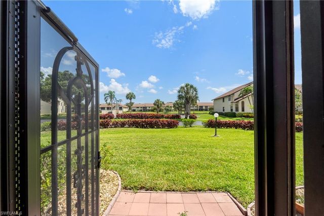 8382 Charter Club CIR 4, Fort Myers, FL 33919