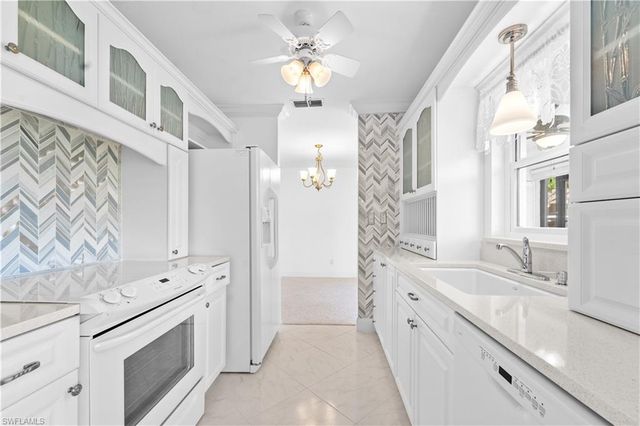 8382 Charter Club CIR 4, Fort Myers, FL 33919