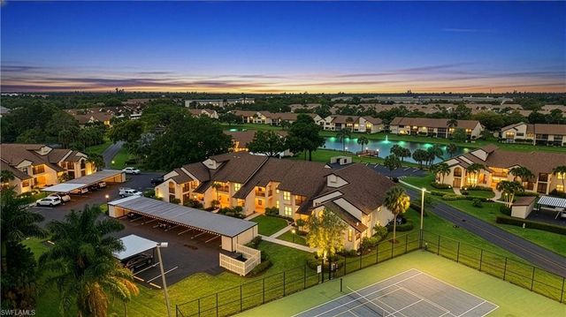 8382 Charter Club CIR 4, Fort Myers, FL 33919