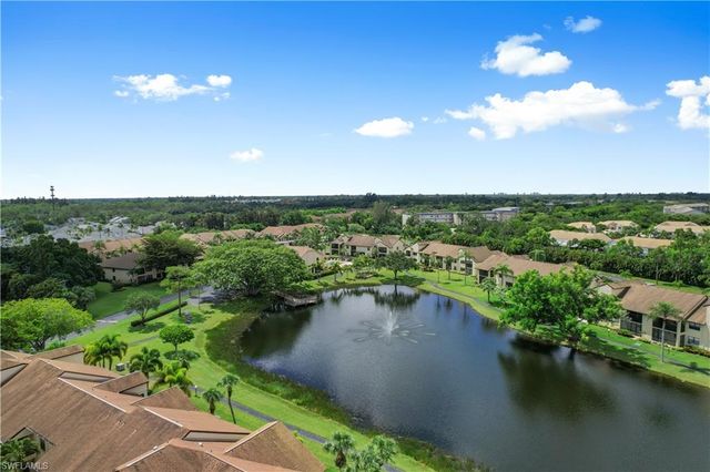 8382 Charter Club CIR 4, Fort Myers, FL 33919