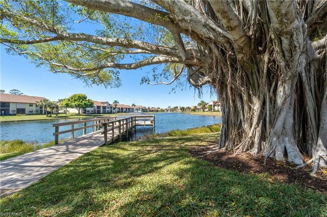8382 Charter Club CIR 4, Fort Myers, FL 33919