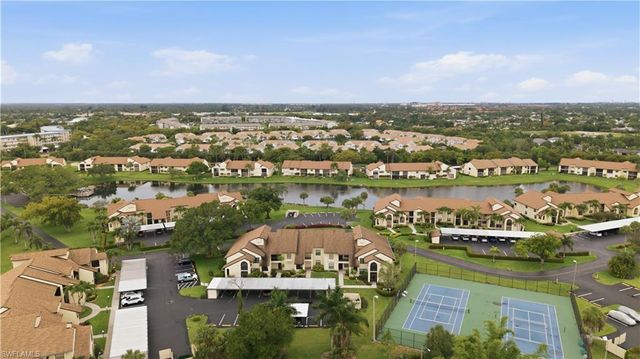8382 Charter Club CIR 4, Fort Myers, FL 33919