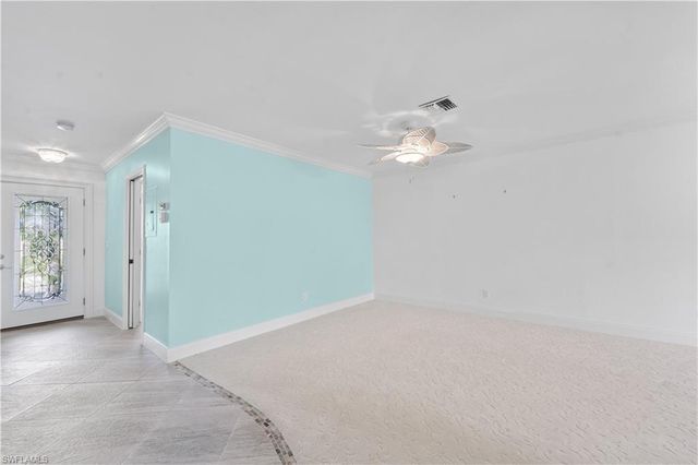 8382 Charter Club CIR 4, Fort Myers, FL 33919