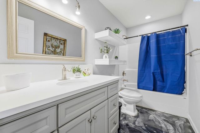 3902 W Snow Ln, Benton City, WA 99320