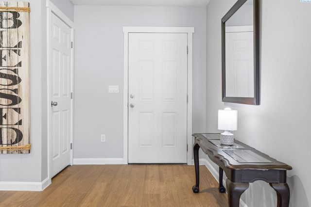 3902 W Snow Ln, Benton City, WA 99320