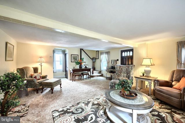 855 GREENBRIAR RD, York, PA 17404