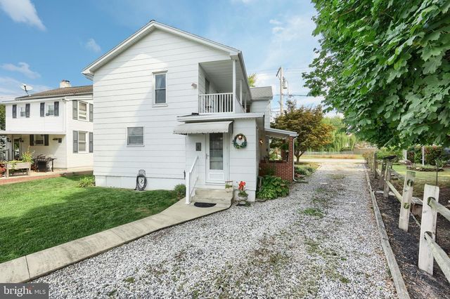 855 GREENBRIAR RD, York, PA 17404