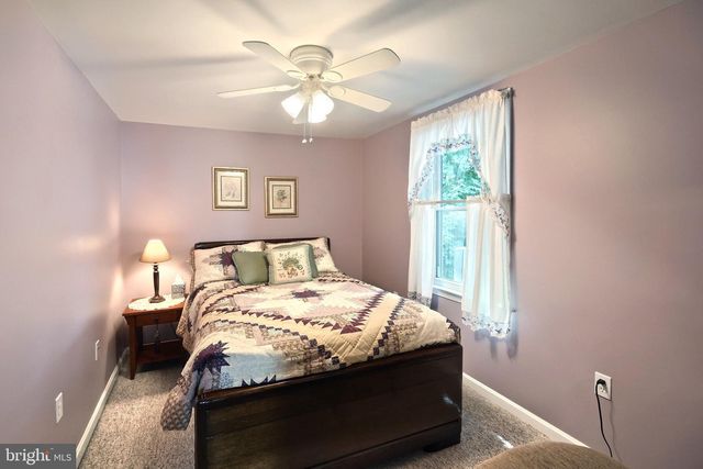855 GREENBRIAR RD, York, PA 17404