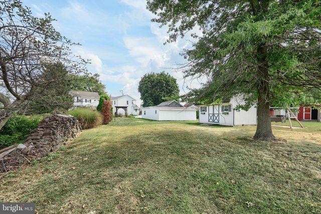 855 GREENBRIAR RD, York, PA 17404
