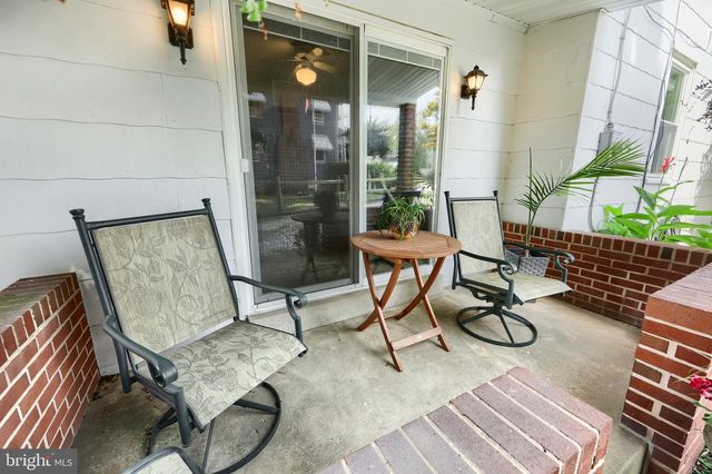 855 GREENBRIAR RD, York, PA 17404