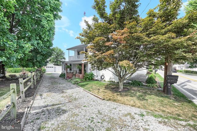 855 GREENBRIAR RD, York, PA 17404
