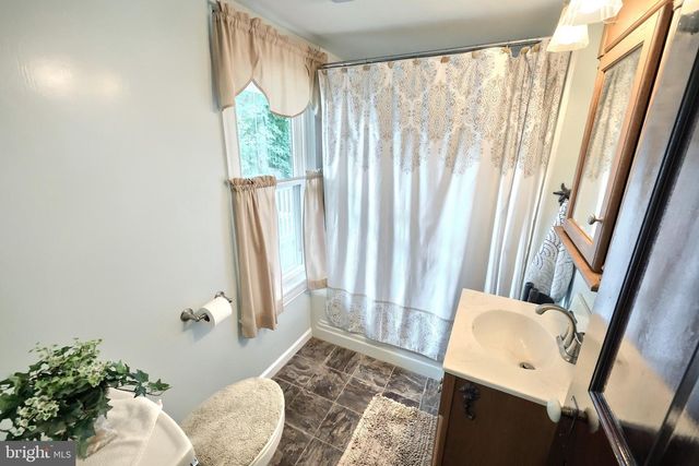 855 GREENBRIAR RD, York, PA 17404