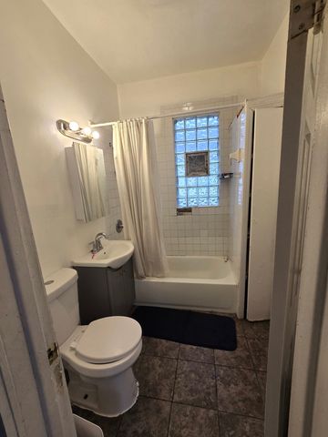 6824 S Throop Street, Chicago, IL 60636