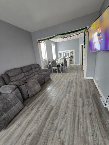 6824 S Throop Street, Chicago, IL 60636