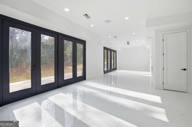 4238 Paces Ferry Road SE, Atlanta, GA 30339