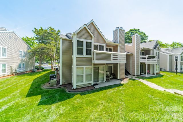 9629 Vinca Circle H, Charlotte, NC 28213