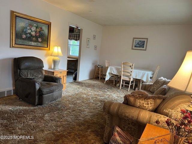 17 Helen Avenue, Freehold, NJ 07728