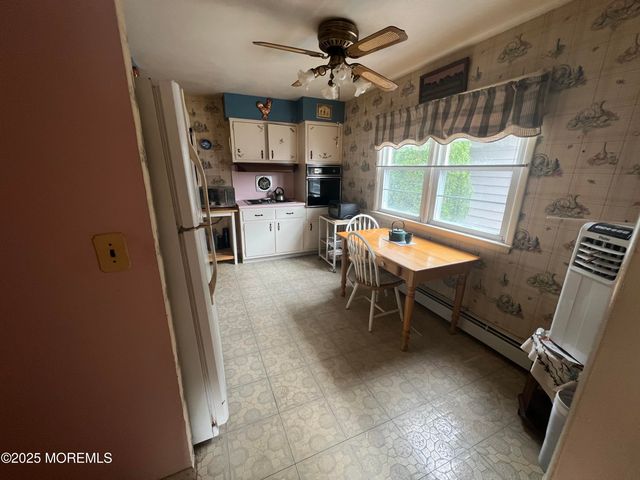 17 Helen Avenue, Freehold, NJ 07728