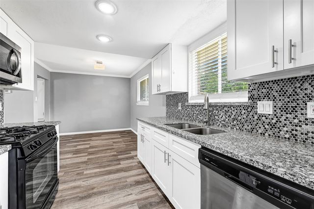 6407 Deirdre Anne Drive, Houston, TX 77088