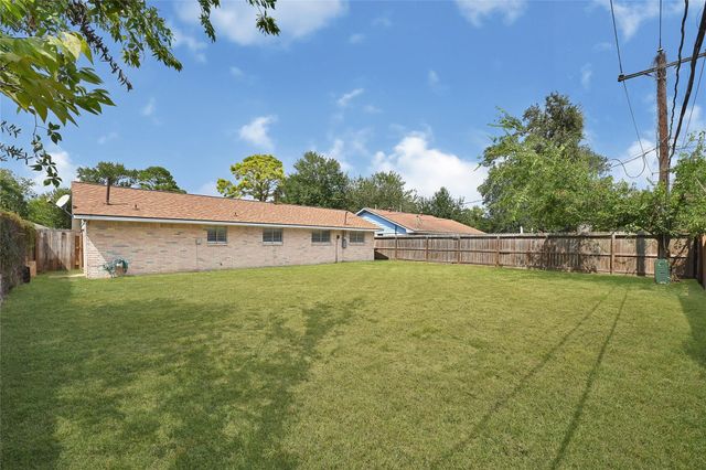 6407 Deirdre Anne Drive, Houston, TX 77088