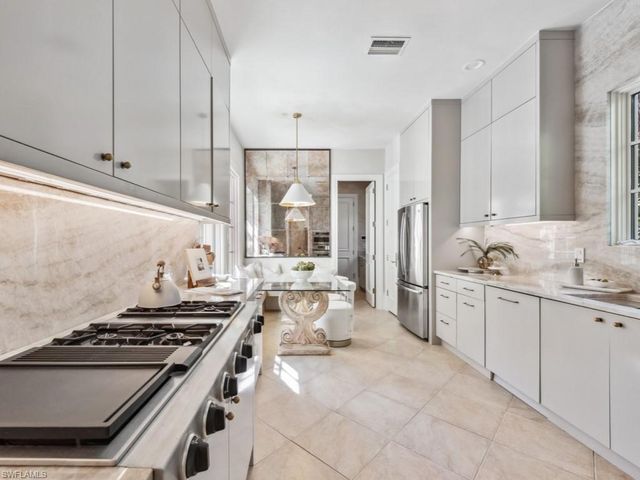 15627 Villoresi WAY, Naples, FL 34110