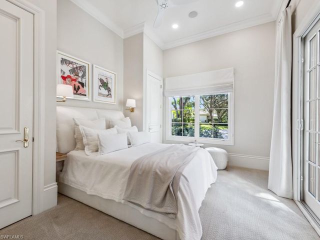 15627 Villoresi WAY, Naples, FL 34110